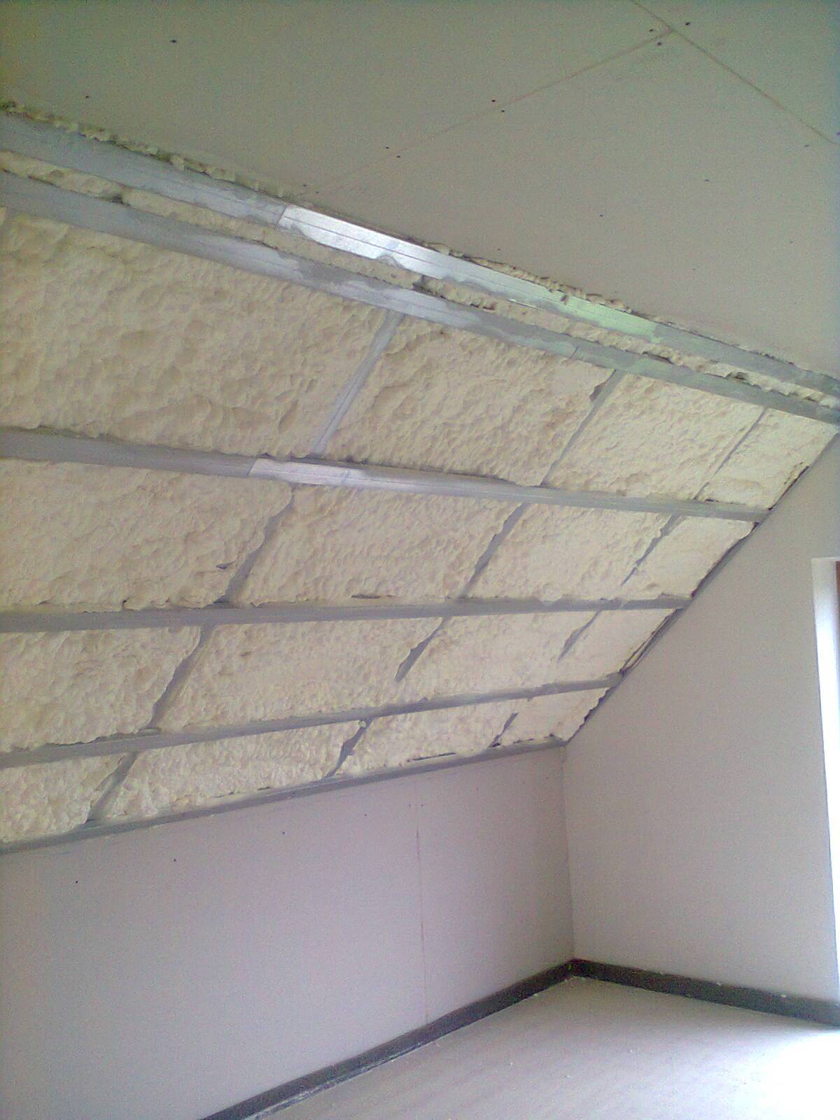 Zeteplení podkroví Jesenec